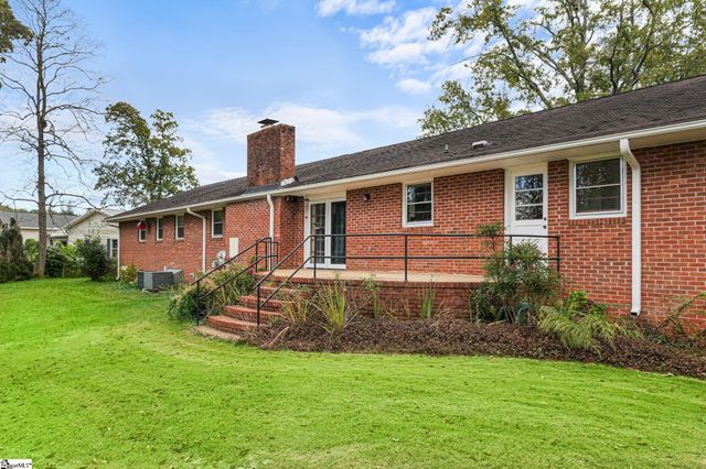 207 Grandview Circle, Travelers Rest, SC 29690