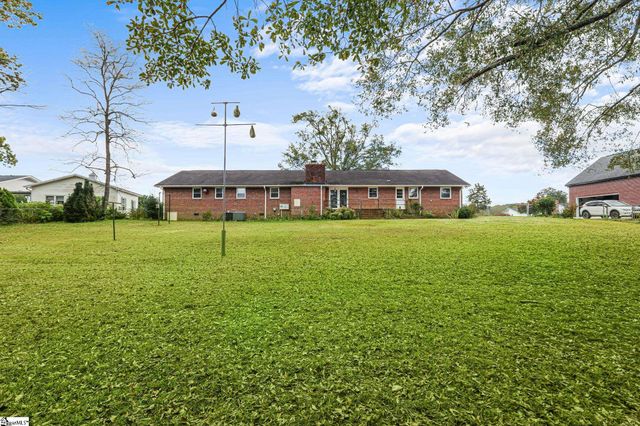 207 Grandview Circle, Travelers Rest, SC 29690