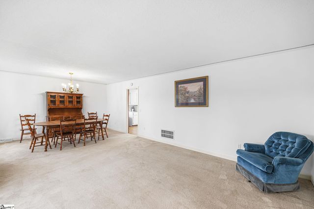 207 Grandview Circle, Travelers Rest, SC 29690