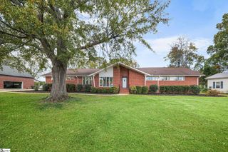 207 Grandview Circle, Travelers Rest, SC 29690