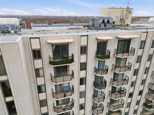 190 S Wood Dale Road 1107, Wood Dale, IL 60191