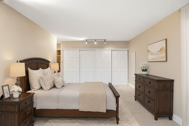 190 S Wood Dale Road 1107, Wood Dale, IL 60191