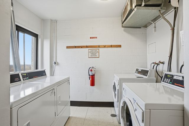 190 S Wood Dale Road 1107, Wood Dale, IL 60191