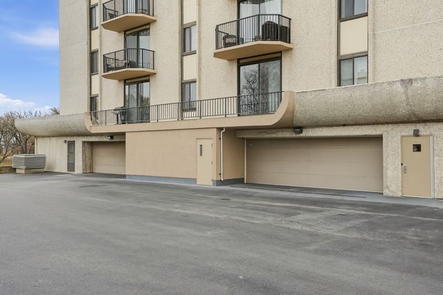 190 S Wood Dale Road 1107, Wood Dale, IL 60191