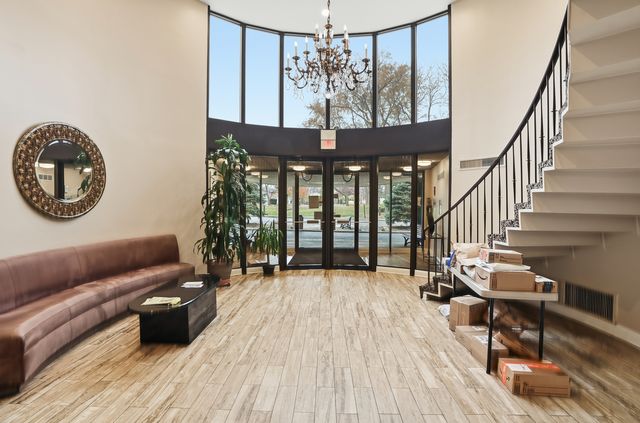 190 S Wood Dale Road 1107, Wood Dale, IL 60191