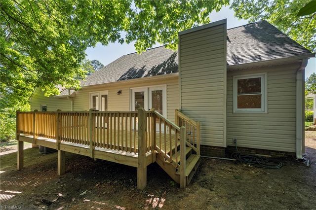 942 Chatfield Drive, Jamestown, NC 27282