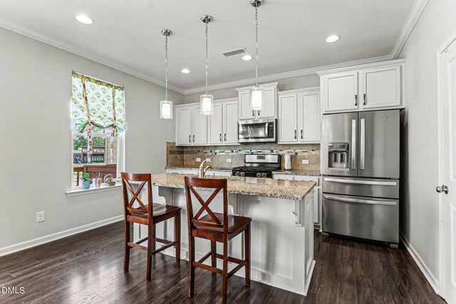 327 Great Northern Station, Apex, NC 27502