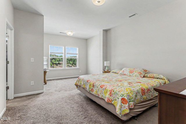 327 Great Northern Station, Apex, NC 27502