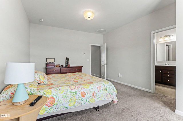 327 Great Northern Station, Apex, NC 27502