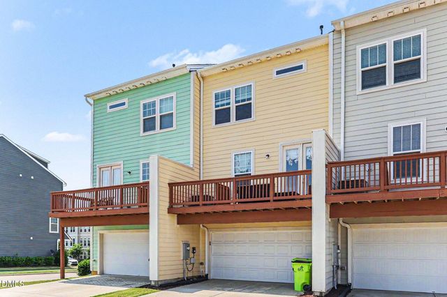327 Great Northern Station, Apex, NC 27502