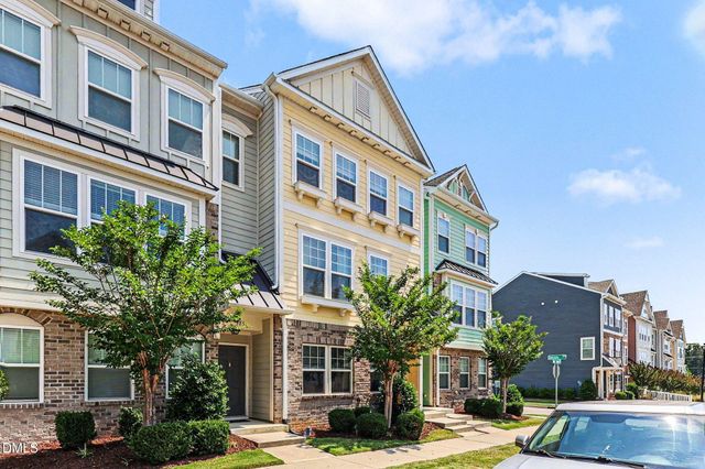 327 Great Northern Station, Apex, NC 27502