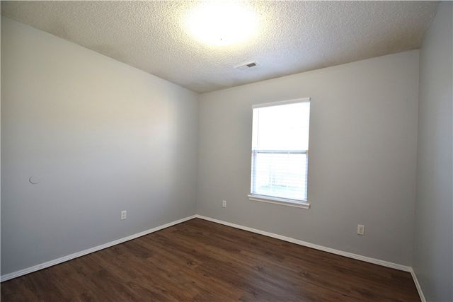 12 Burnett Circle, Bentonville, AR 72712