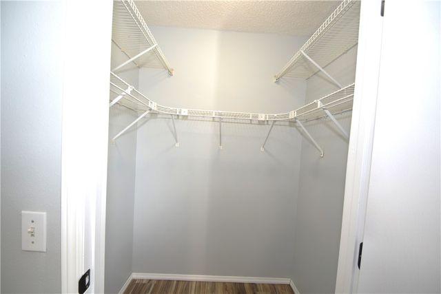 12 Burnett Circle, Bentonville, AR 72712