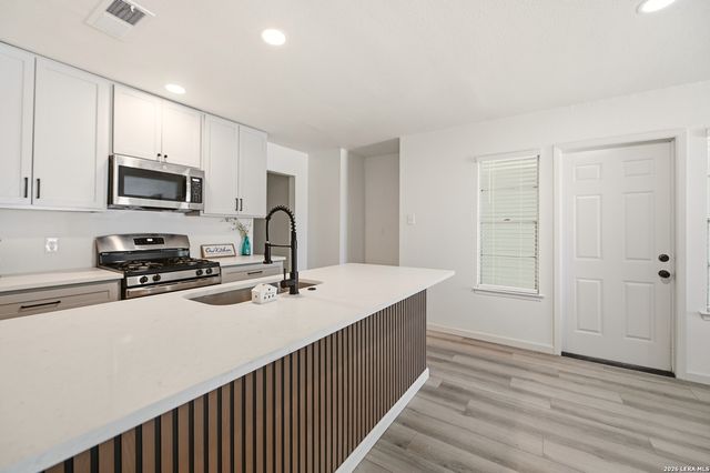 5730 Bienville, San Antonio, TX 78233