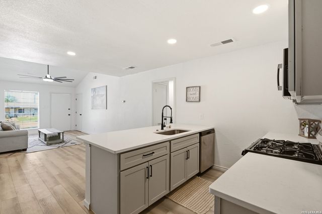 5730 Bienville, San Antonio, TX 78233