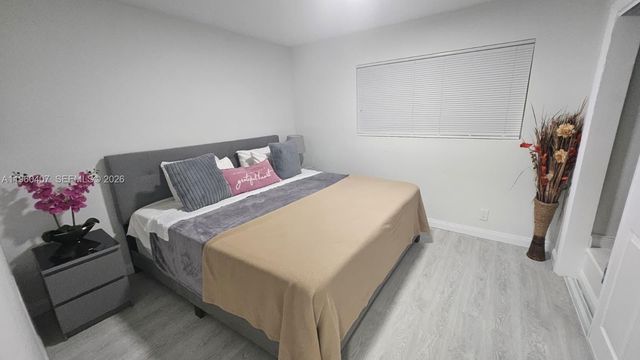 1831 NE 56th St A, Fort Lauderdale, FL 33308