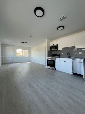 1831 NE 56th St A, Fort Lauderdale, FL 33308