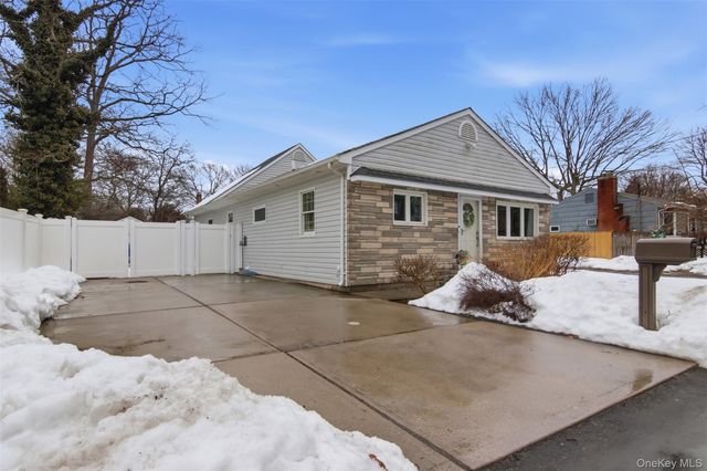 27 Great River Drive, Sound Beach, NY 11789