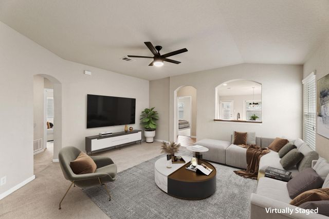 582 Briggs DR, New Braunfels, TX 78130