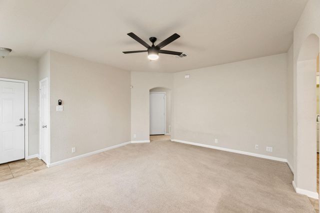 582 Briggs DR, New Braunfels, TX 78130