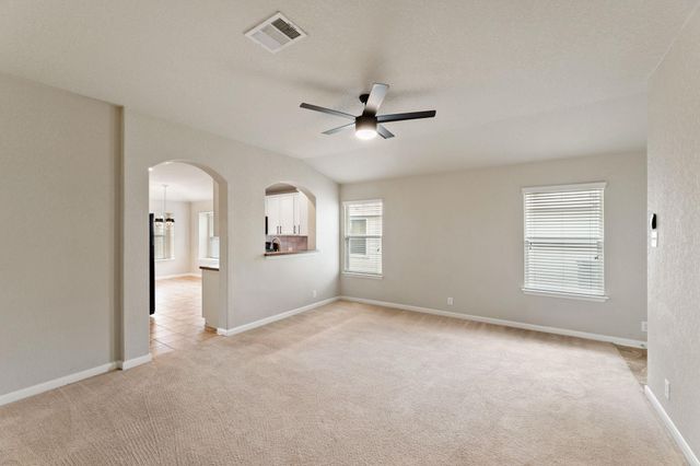 582 Briggs DR, New Braunfels, TX 78130