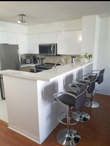 4360 NW 107th Ave 208, Doral, FL 33178