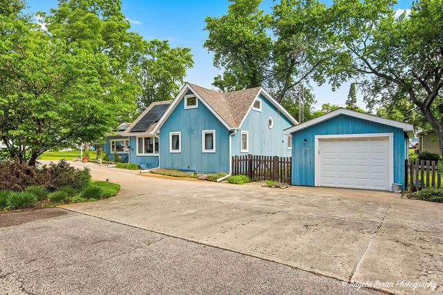 7508 Cedar Drive, Wonder Lake, IL 60097