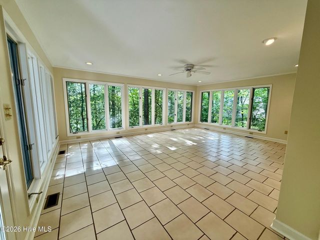 829 Williamsburg Drive, Rockingham, NC 28379