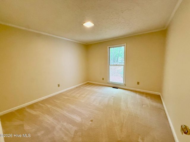 829 Williamsburg Drive, Rockingham, NC 28379