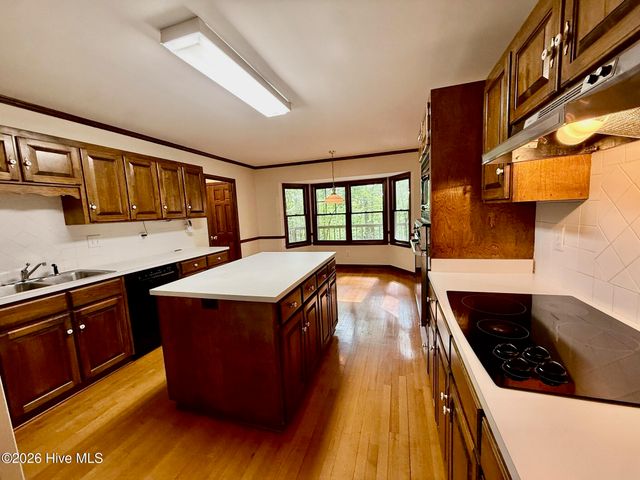 829 Williamsburg Drive, Rockingham, NC 28379
