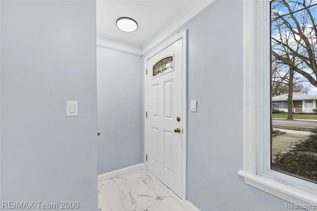 33101 Donnelly Street, Garden City, MI 48135