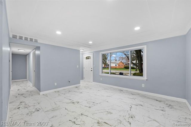 33101 Donnelly Street, Garden City, MI 48135