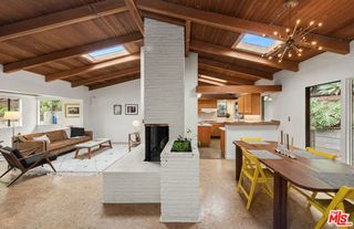 3858 Roble Vista Drive, Los Angeles, CA 90027