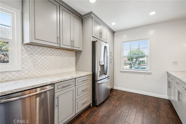 3816 S Victoria, Los Angeles, CA 90008