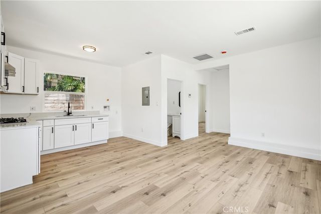 3816 S Victoria, Los Angeles, CA 90008
