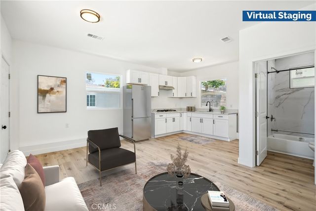 3816 S Victoria, Los Angeles, CA 90008