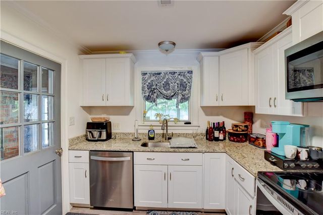 10 Rivercrest CT, Portsmouth, VA 23701