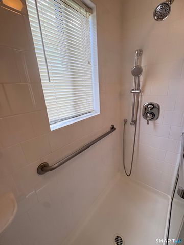 88 South Trail A, Stratford, CT 06614