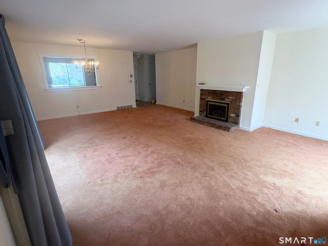 88 South Trail A, Stratford, CT 06614