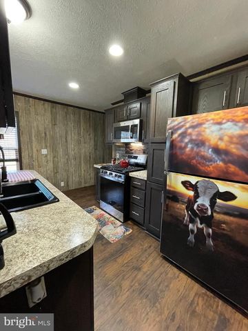 74 CHIPAWA AVE, Dover, PA 17315