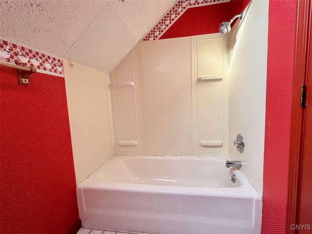 6621 East Port Bay Road, Wolcott, NY 14590