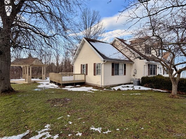 6621 East Port Bay Road, Wolcott, NY 14590