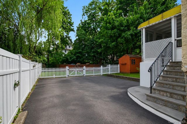 31 Brookdale Avenue, White Plains, NY 10603