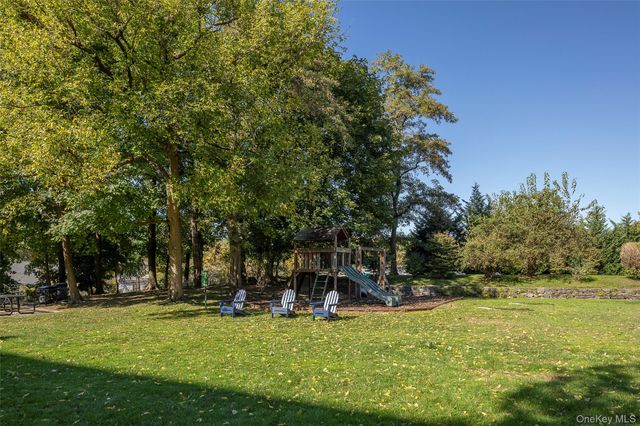 4 Midland Gdns Apt 3J, Bronxville, NY 10708