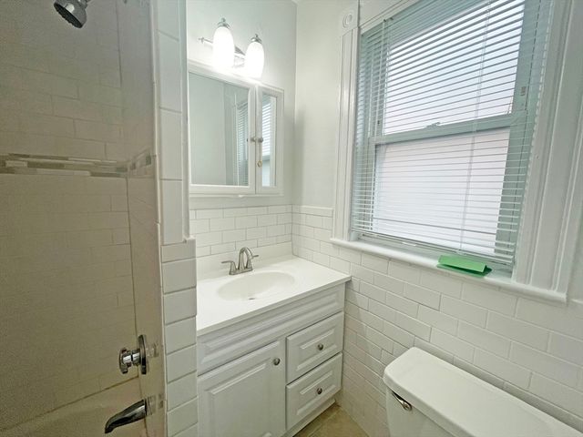 301 Lexington St 1, Newton, MA 02466