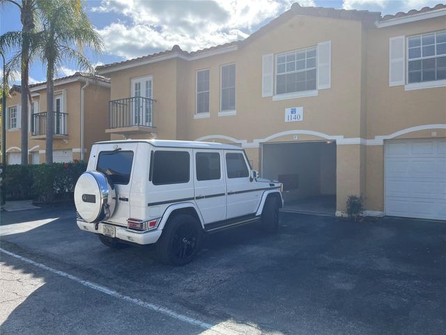1040 Lake Shore Drive 206, West Palm Beach, FL 33403