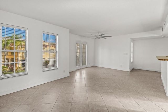 1040 Lake Shore Drive 206, West Palm Beach, FL 33403