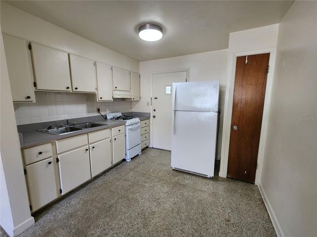 1912 NW 9 STREET, Gainesville, FL 32609