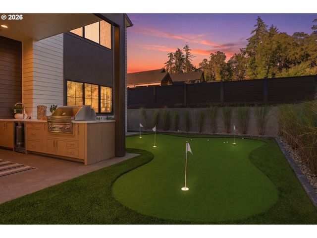 16067 Kaylyn Dr, Oregon City, OR 97045