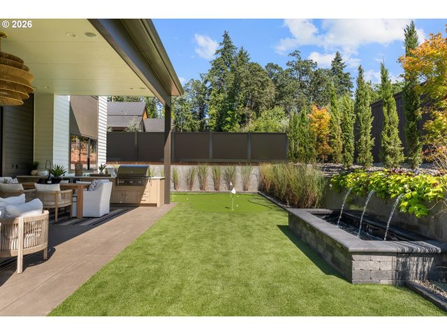 16067 Kaylyn Dr, Oregon City, OR 97045